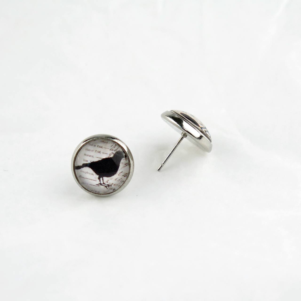 Ohrstecker Cabochon Spatz schwarz-weiss