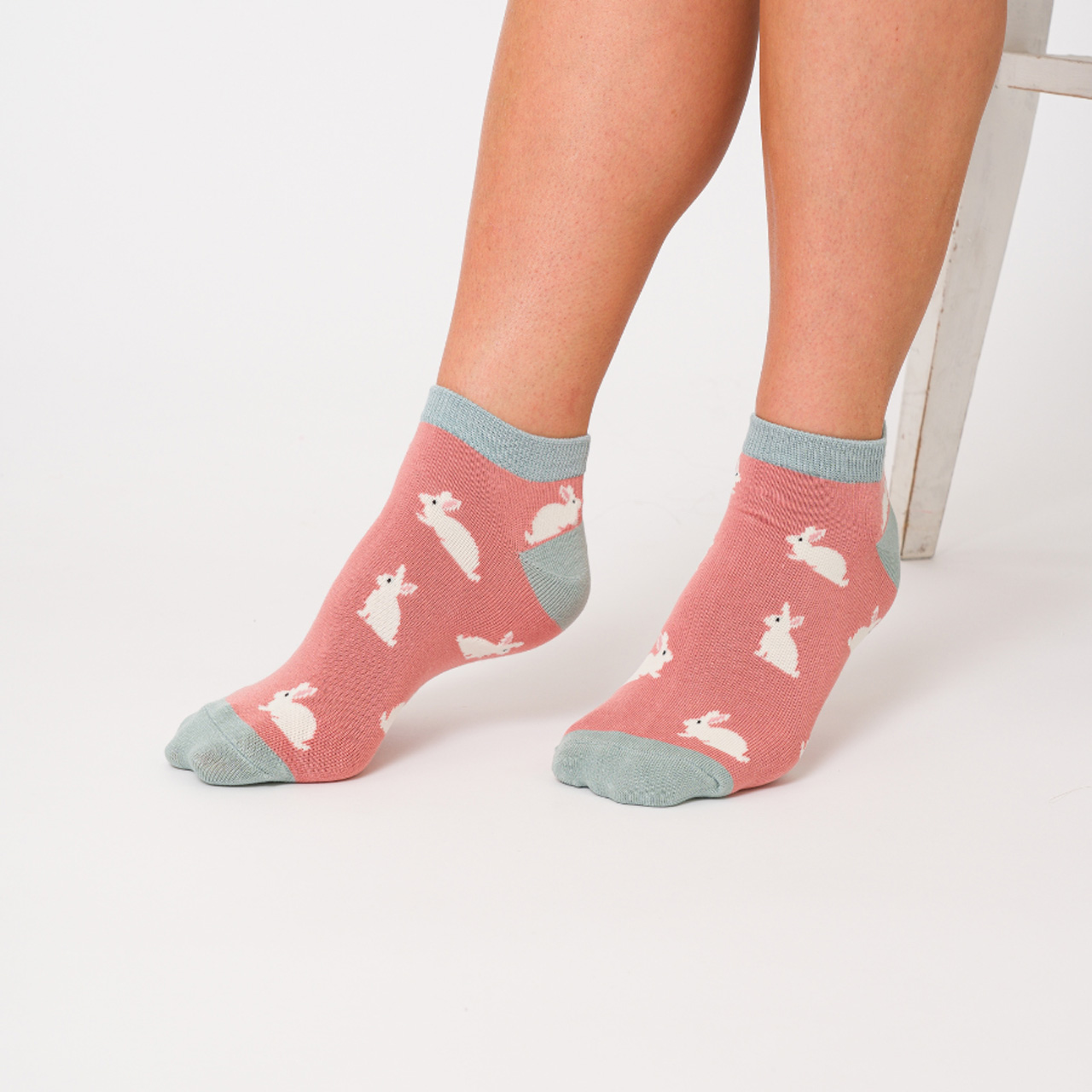 Miss Sparrow Socken low Häschen rosa Model