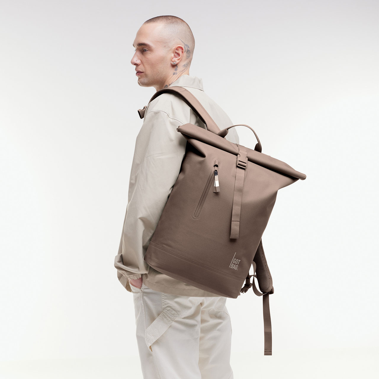 GOT BAG Rolltop lite 2.0 oyster mono Model 1